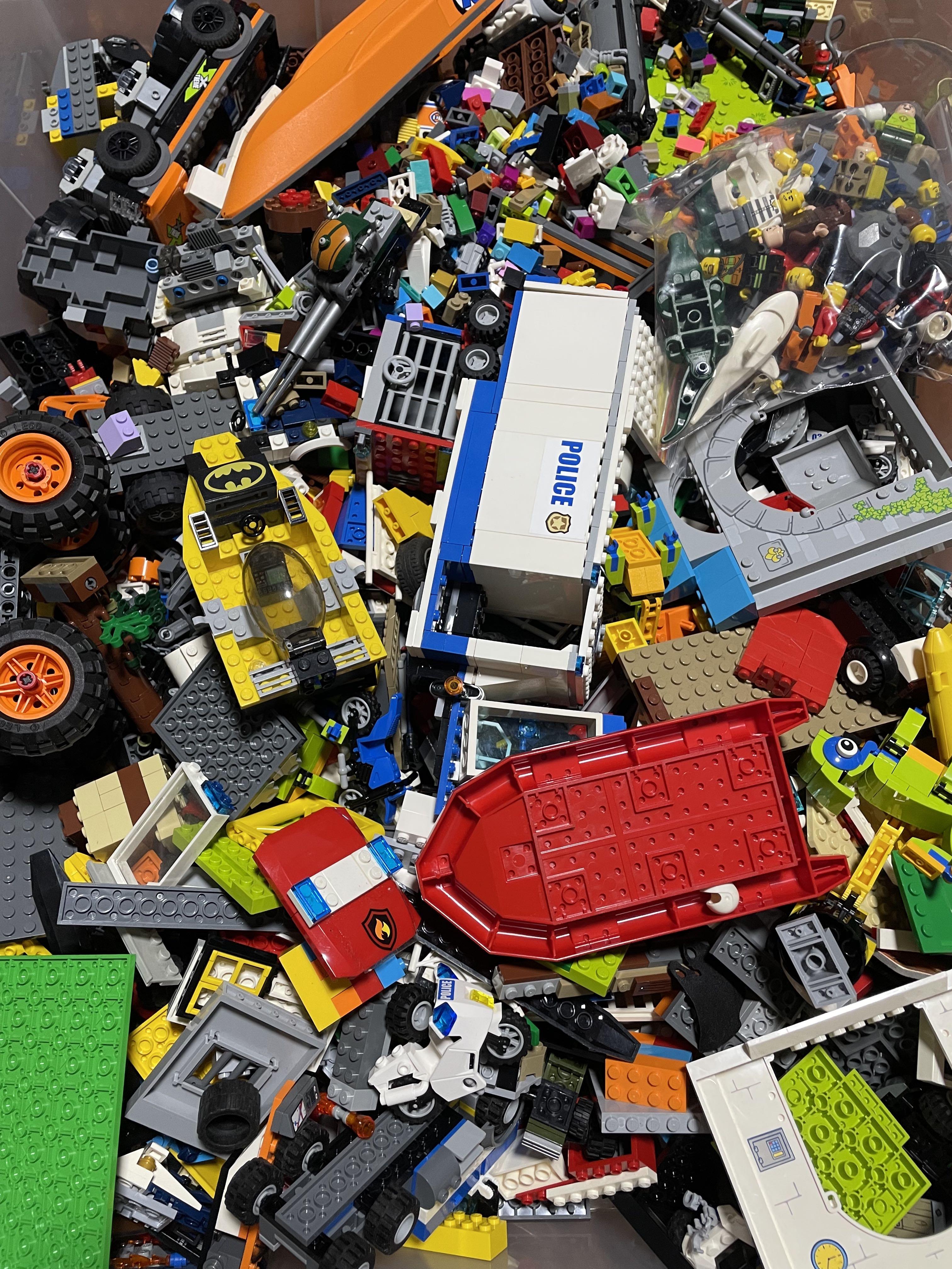 Spare lego pieces store