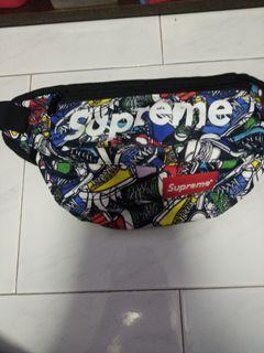 🔴Supreme SS17 waist bag (Steal Price!!!!), Men's Fashion, Bags, Sling Bags  on Carousell