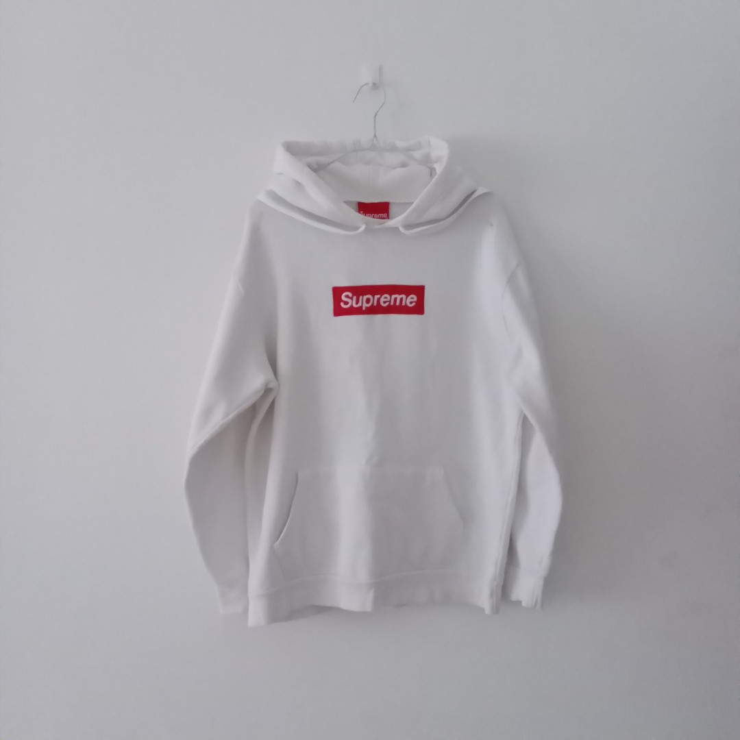SUPREME White Hoodie Fesyen Pria Pakaian Atasan di Carousell