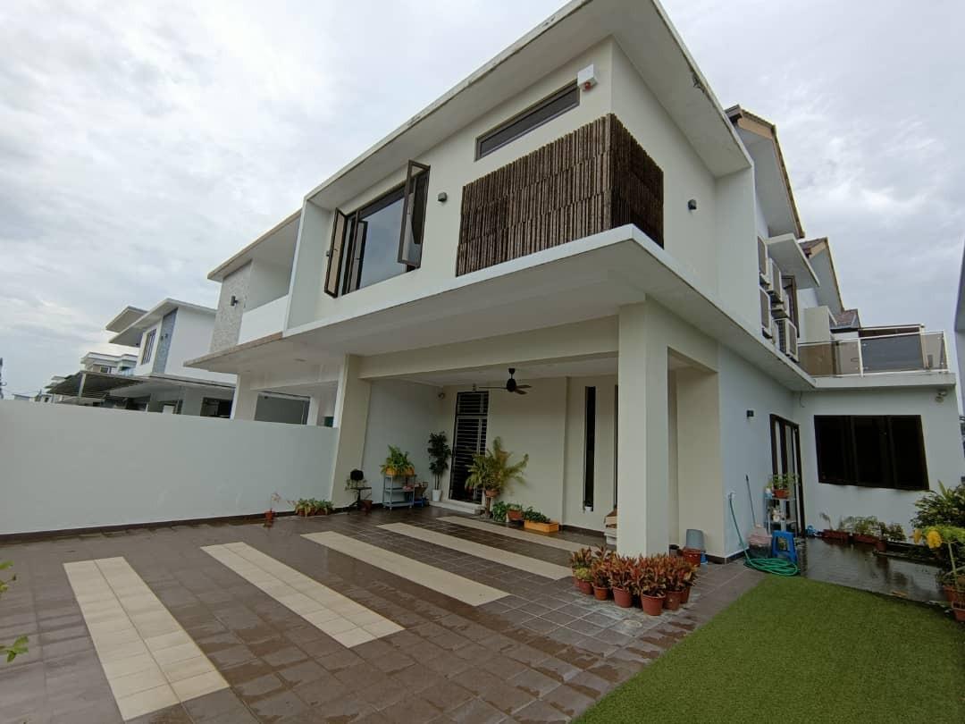 Taman Daiman Jaya Kota Tinggi Double Storey Cluster House For Sale