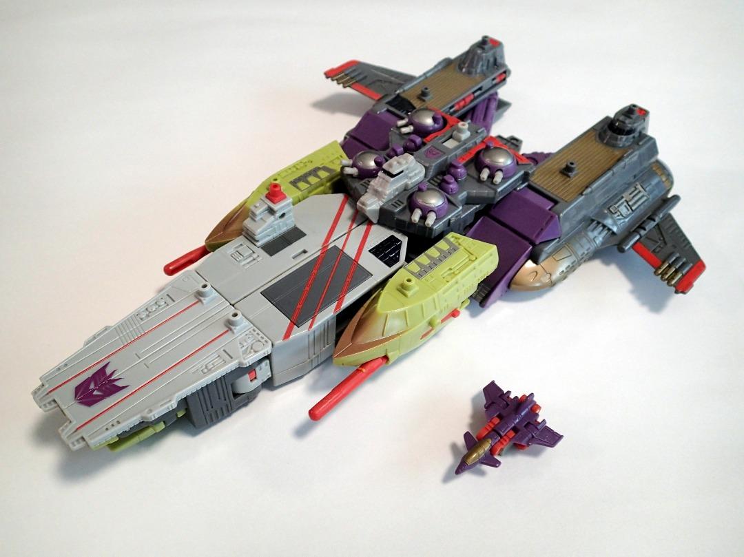 Transformers Armada Tidal Wave and Megatron with MiniCon Figures