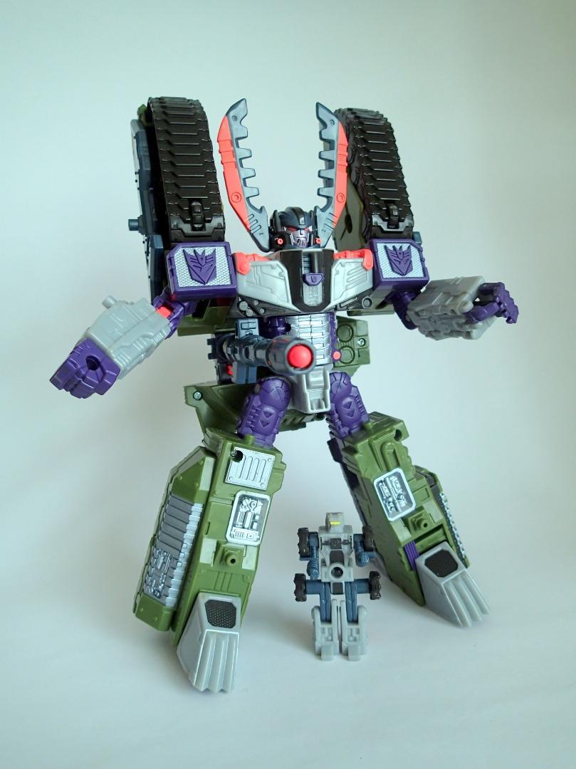 Transformers Armada Tidal Wave and Megatron with MiniCon Figures