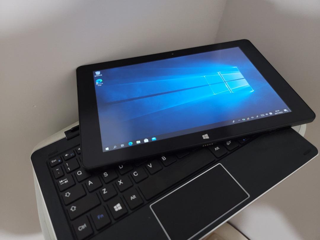 TrekStor SurfTab duo W1, tablet with dockable keyboard 