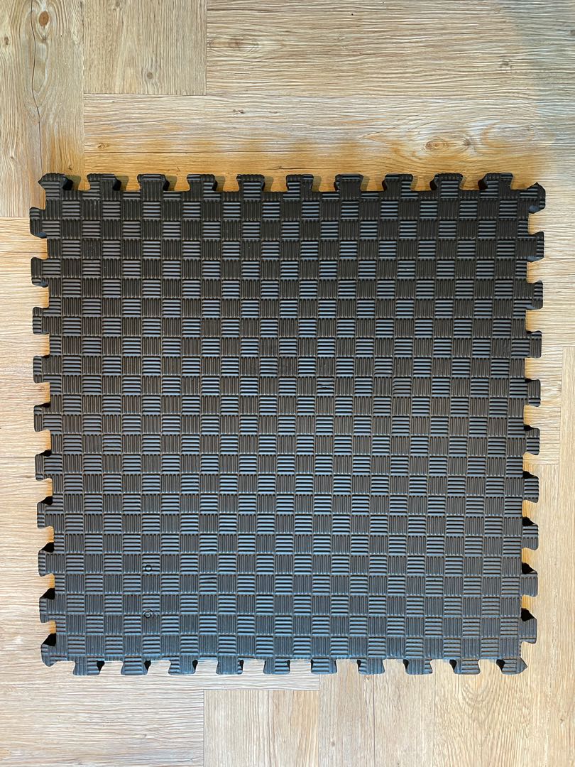 4 gym mats 50x50x2.5cm high density foam, Sports Equipment, Exercise