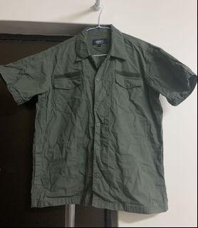 軍綠工裝短袖襯衫#工裝#襯衫