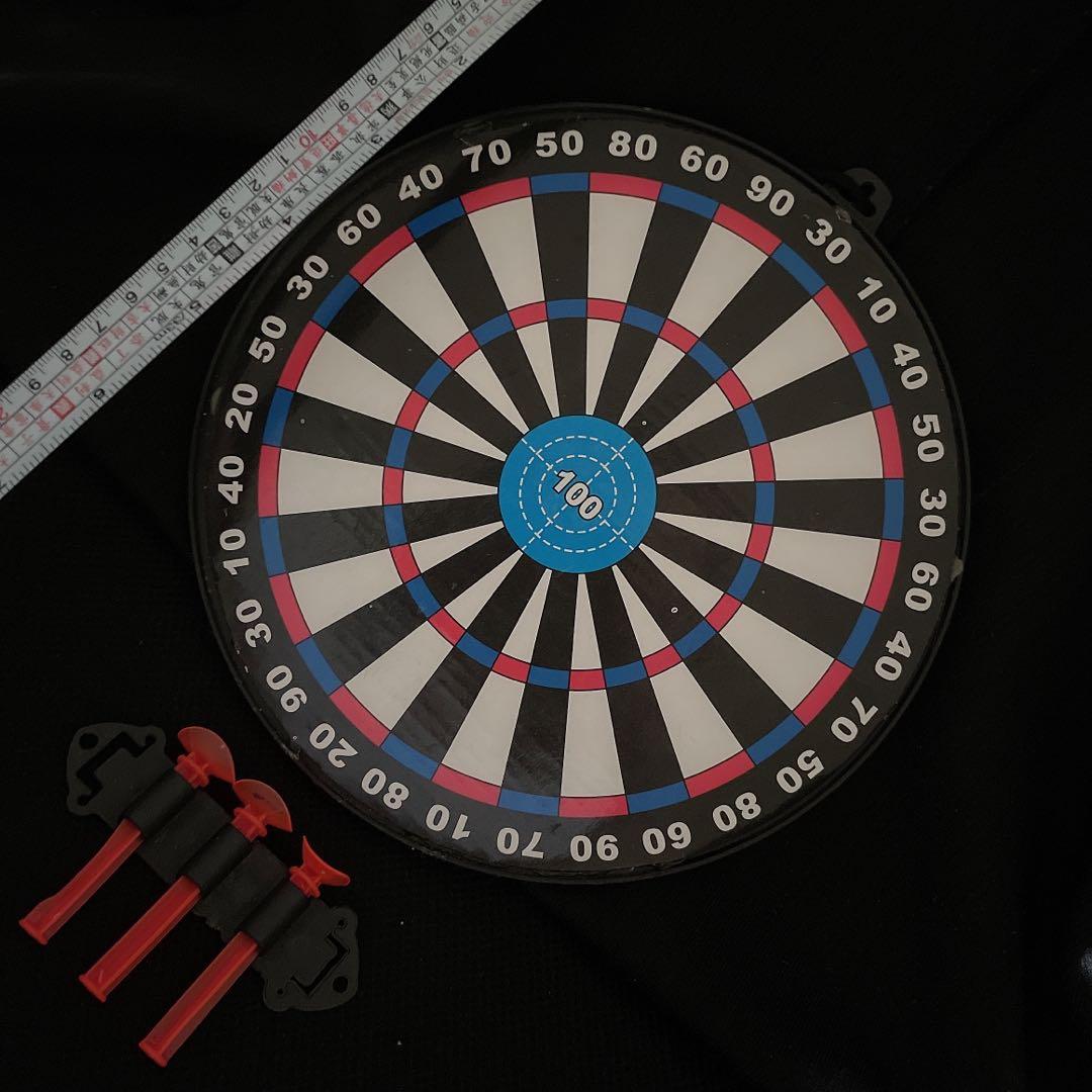 射飛鏢玩具二手射頭吸力不大強，另加贈其他數個吸盤射頭（如最後一張照片），請自行加強哦，不介意再買，便宜賣@