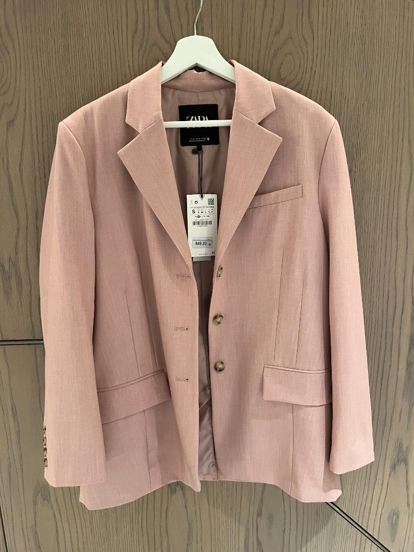 淡紅色中性風西裝外套light Red Unisex Blazer 女裝 上衣 其他上衣 Carousell