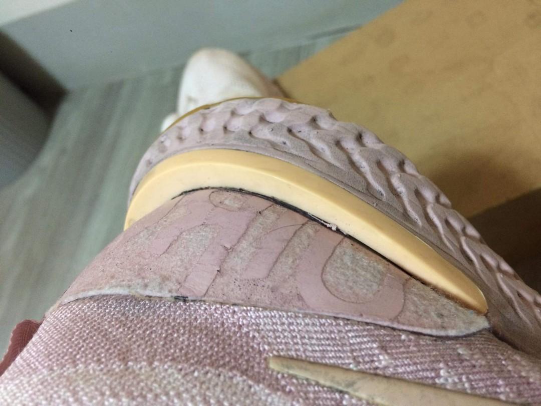 asics purple running shoes