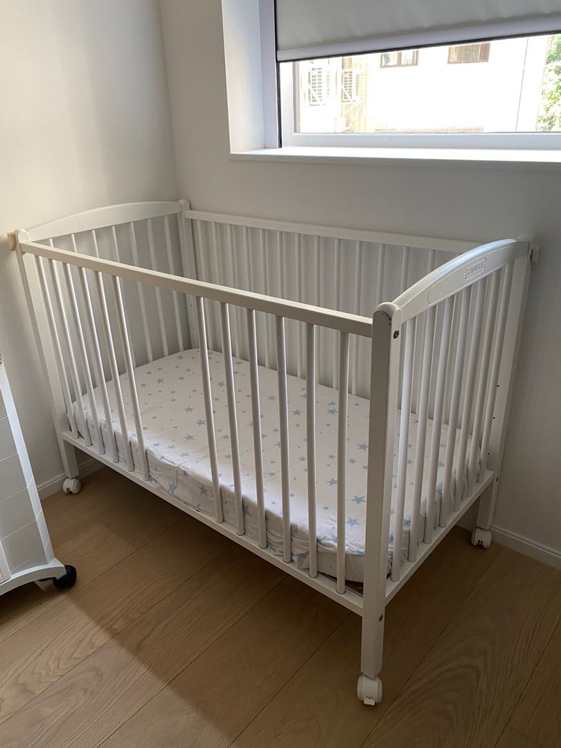 Combelle best sale baby bed