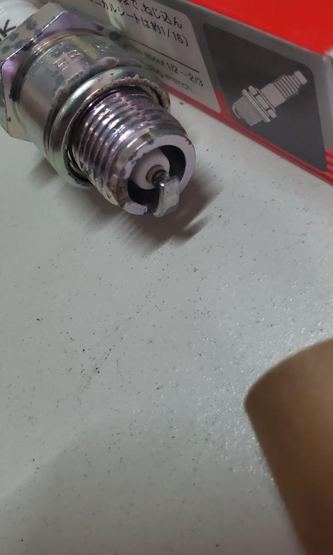 Boat engine Spark Plug 55hp Yamaha 2stroke B8HS10, Everything Else on