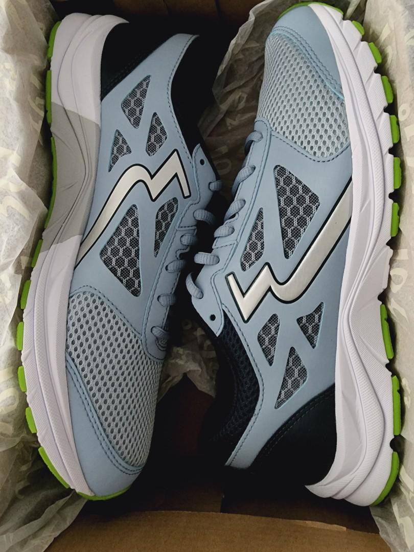 New sports shoe on sale