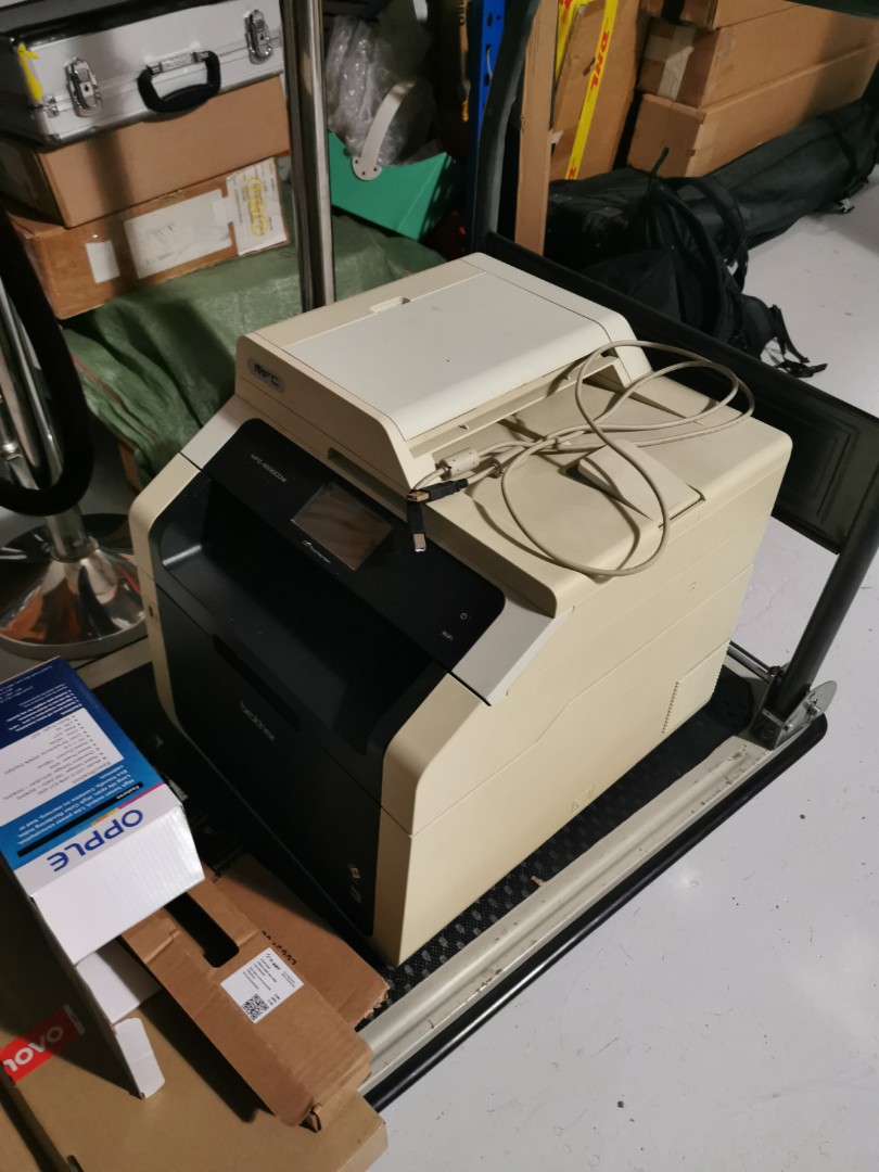 Broken printer for pieces (not working), Computers & Tech, Printers