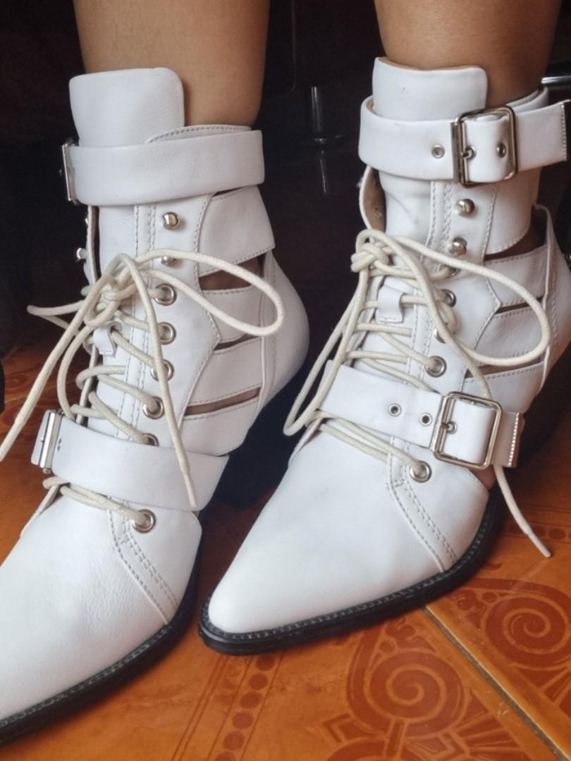 Chloe rylee shop boot white