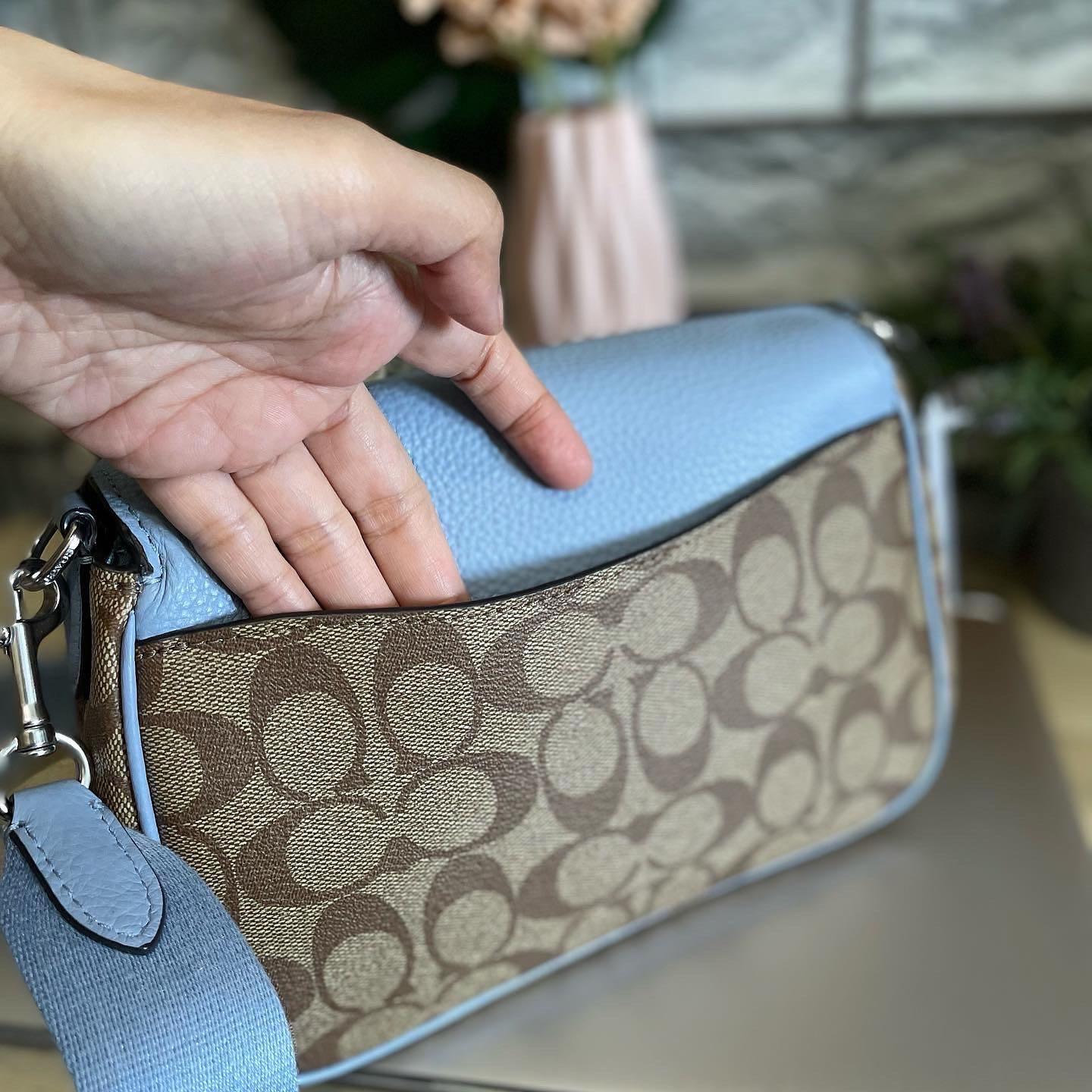 coach lucy crossbody in signature canvas, Women's Fashion, Bags