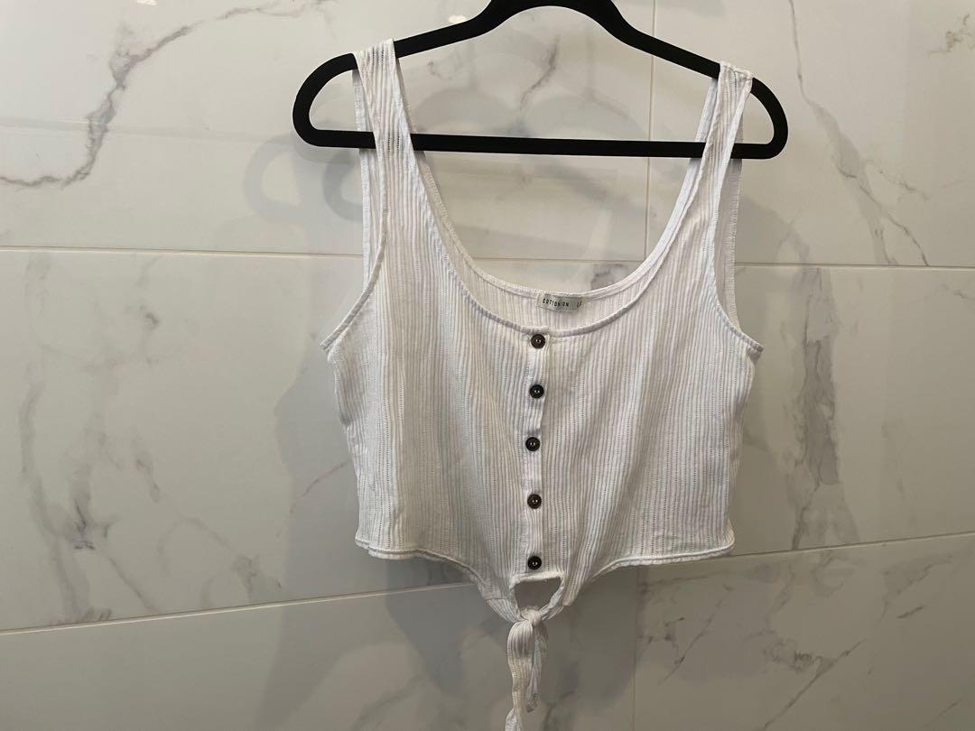 Cotton on white top (Category: Sleeveless) located in Quezon City. Submitted by EssentialsPh_ (Listing ID 1175020808, Image 1). Description: .