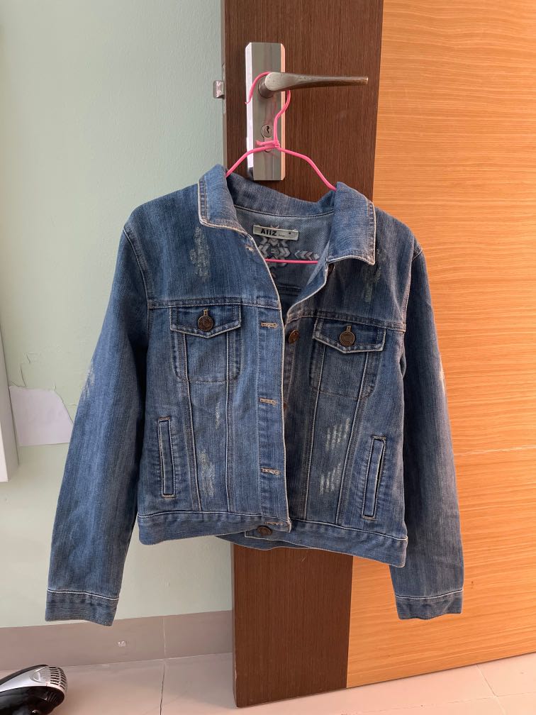 Cropped Denim Jacket Women S Fashion Coats Jackets And Outerwear On Carousell