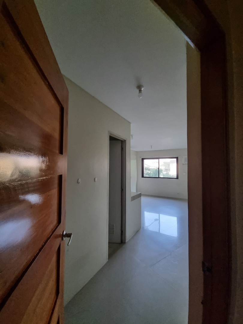 (Category: ) located in . Submitted by decastroapt (Listing ID 1174955900, Image 1). Description: .