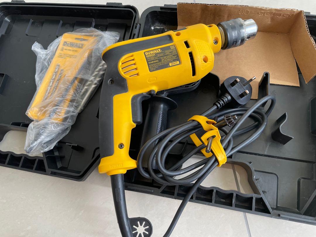 DeWALT DWD024 650W Hammer Drill like new Auto Accessories on