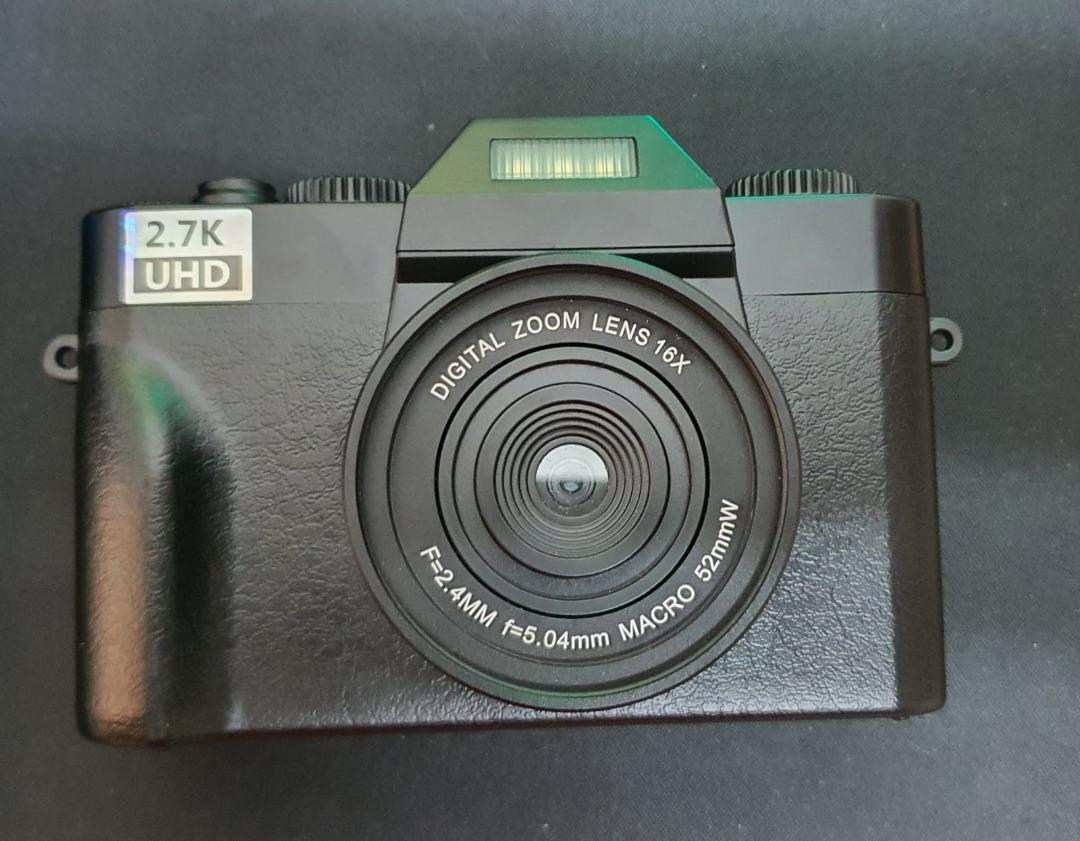 Digital Camera With Flip Screen, Photography, Cameras on Carousell
