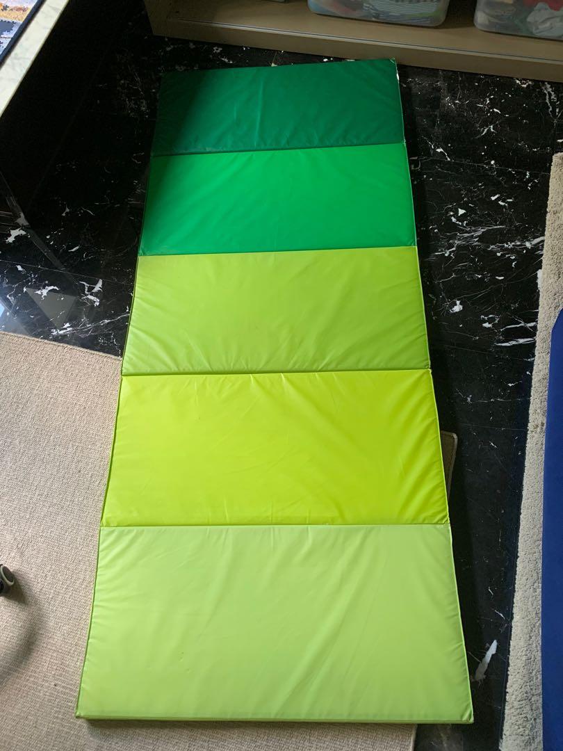 Folding gym Mat, Sports Equipment, Exercise & Fitness, Exercise Mats on