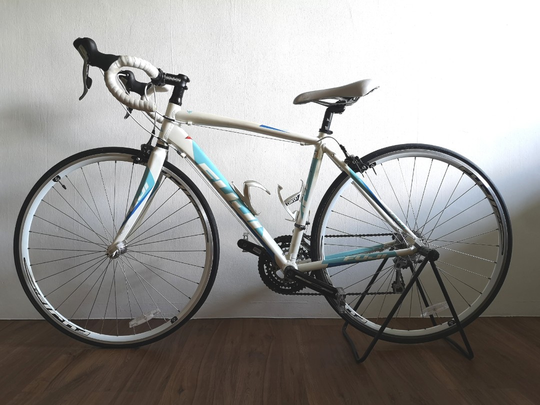 Fuji finest 1.0 best sale women's road bike