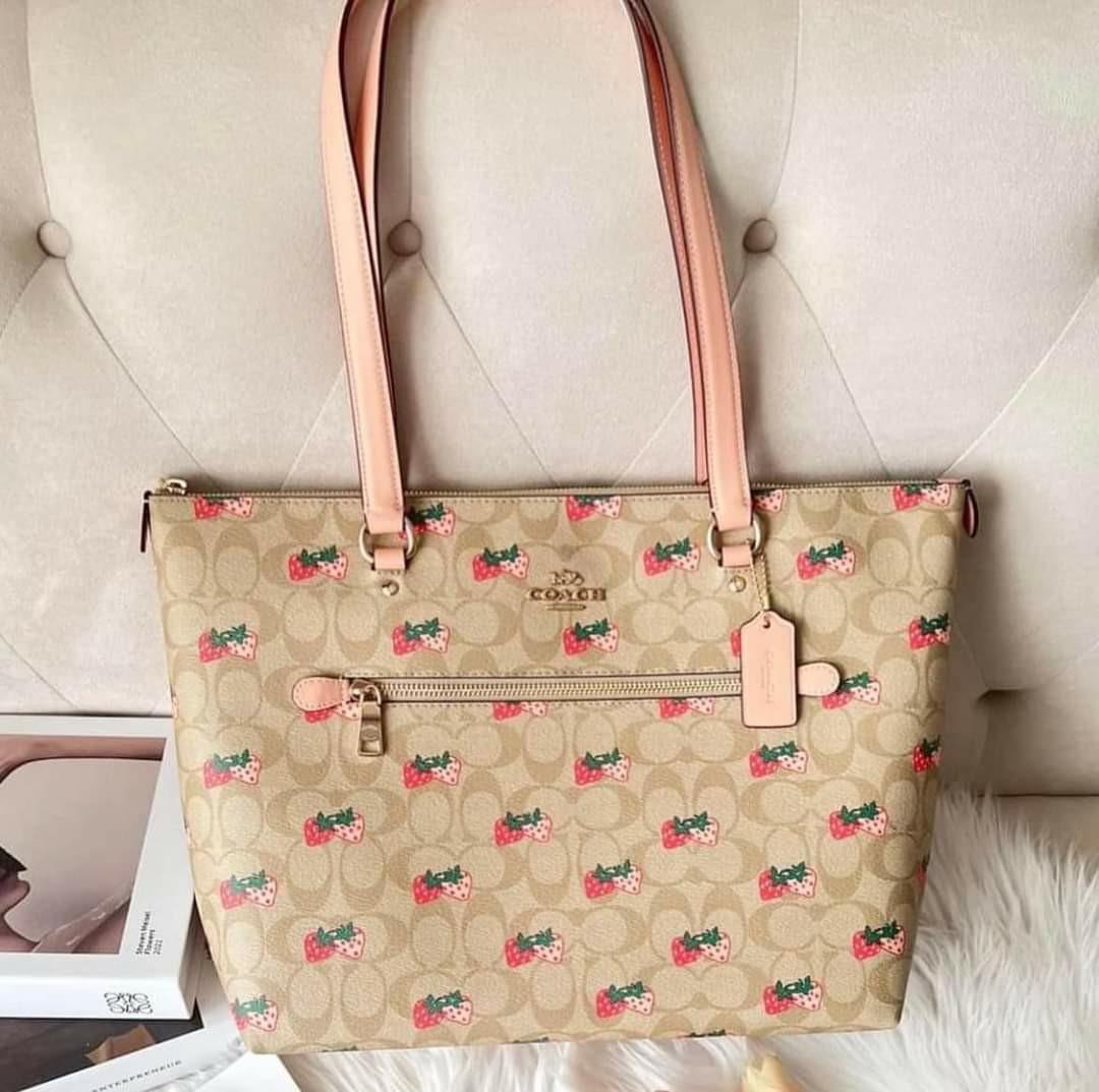 Coach Gallery Tote In Signature Canvas With Strawberry Print town