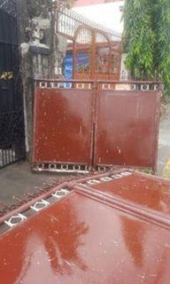 Gate made from thick steel