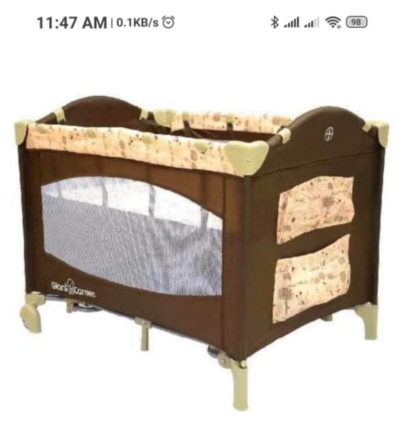 Giant carrier cheap crib size