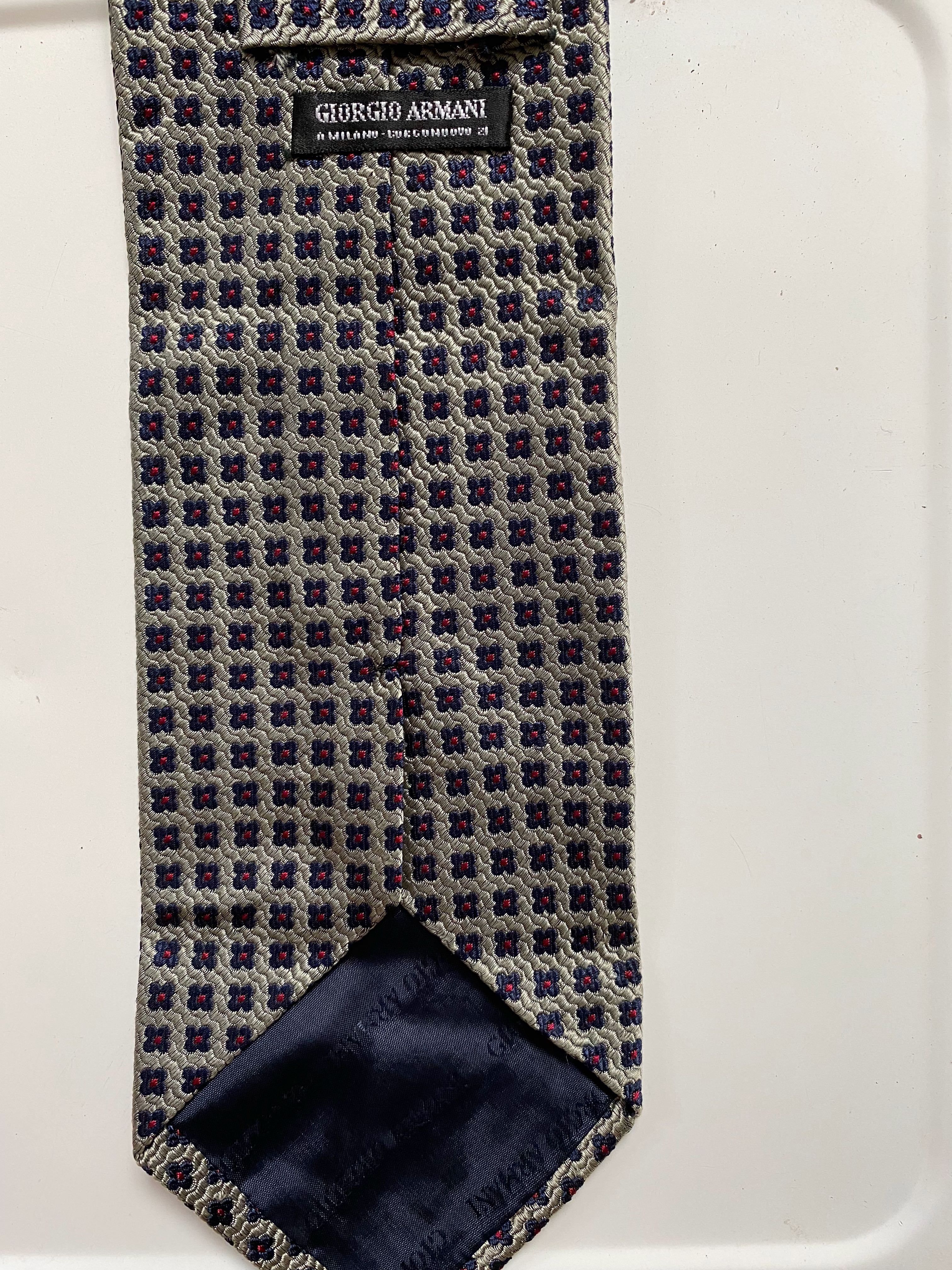 GIORGIO ARMANI Necktie, Men's Fashion, Watches & Accessories, Ties on  Carousell