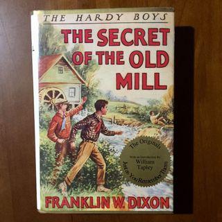 Hardy Boys: The Secret of the Old Mill by Franklin Dixon (Applewood Edition)