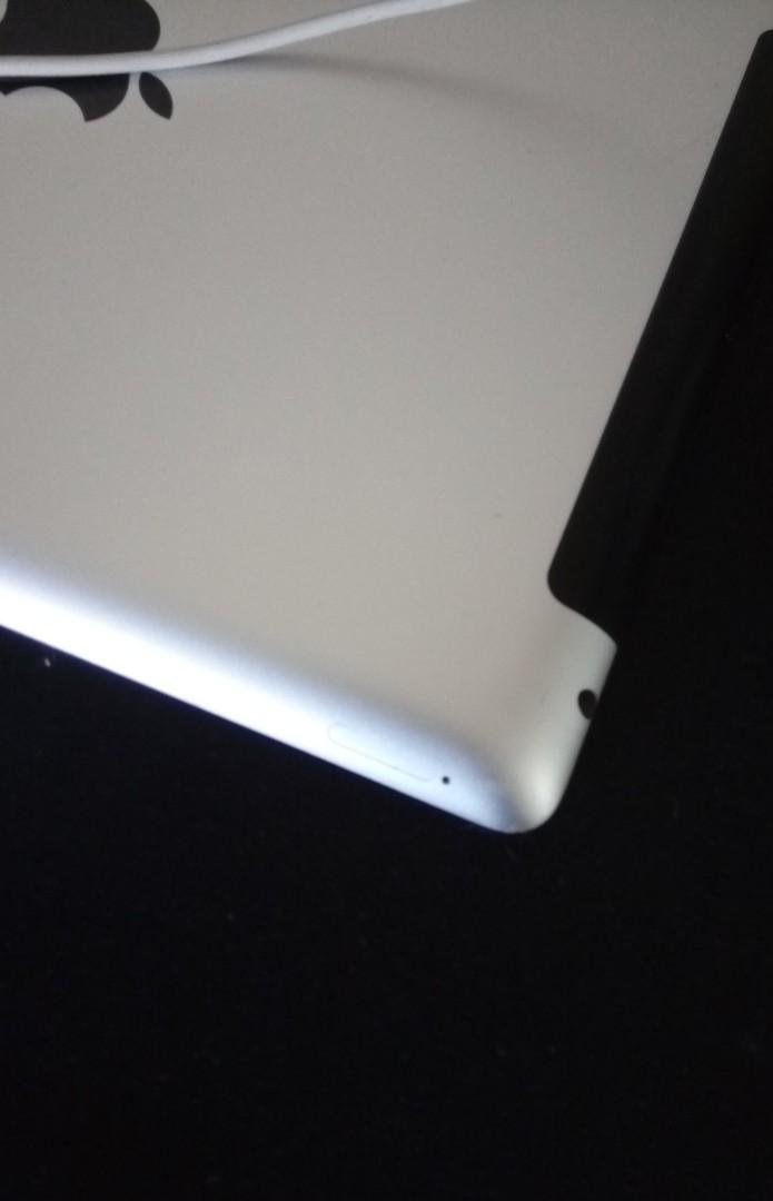 iPad 3 16gb With SIM Slot (Category: iPad) located in Cavite. Submitted by jmy826 (Listing ID 1174908895, Image 2). Description: Php2,900.0 iPad 3rd Gen 16gb SIM Slot Bezel Color, White Retina Display 11,560 mAh BRAND NEW💯battery Unit only, no other inclusions ‼️ Ready na laruin, May preinstalled games na Pang games ng mga bata, Pang Netflix ni Lolo! 😍 Pang Online Selling ni Mamshie 💸💸💸 No corner dents, smooth backplate Issue, may bahagyang 