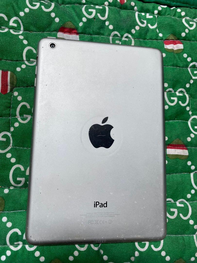 IPad Mini 1 16GB WITH LCD ISSUE (Category: iPad) located in Valenzuela. Submitted by lyliram (Listing ID 1174957641, Image 1). Description: Apple iPad Mini 1st Generation 16gb Wi-fi A1432 Gray. Dipo sya basag yung tempered glass po yung basag Details: - Original - Wifi - Reset all you want - Unit Only - IOS9.3.5 - Lcd issue but still works you can touch it Never been repair or open Manage your expectations, please, since IPad Mini 1, the original