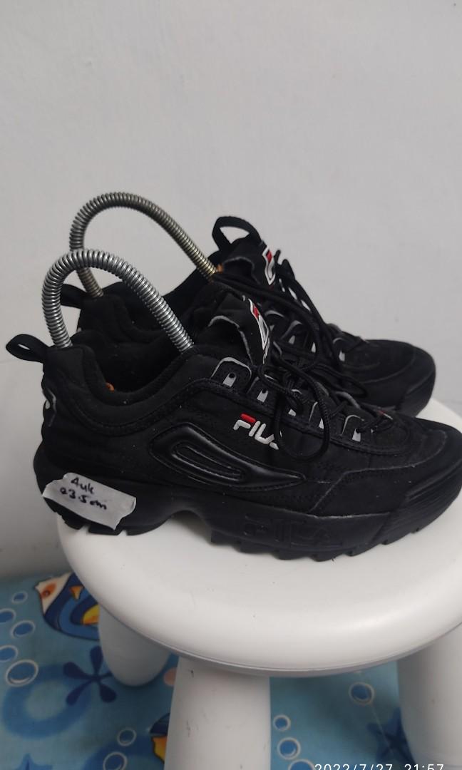 Fila triple clearance