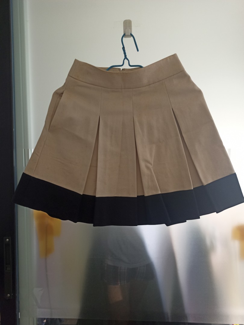 Korean pleated skirt, Women's Fashion, Bottoms, Skirts on Carousell