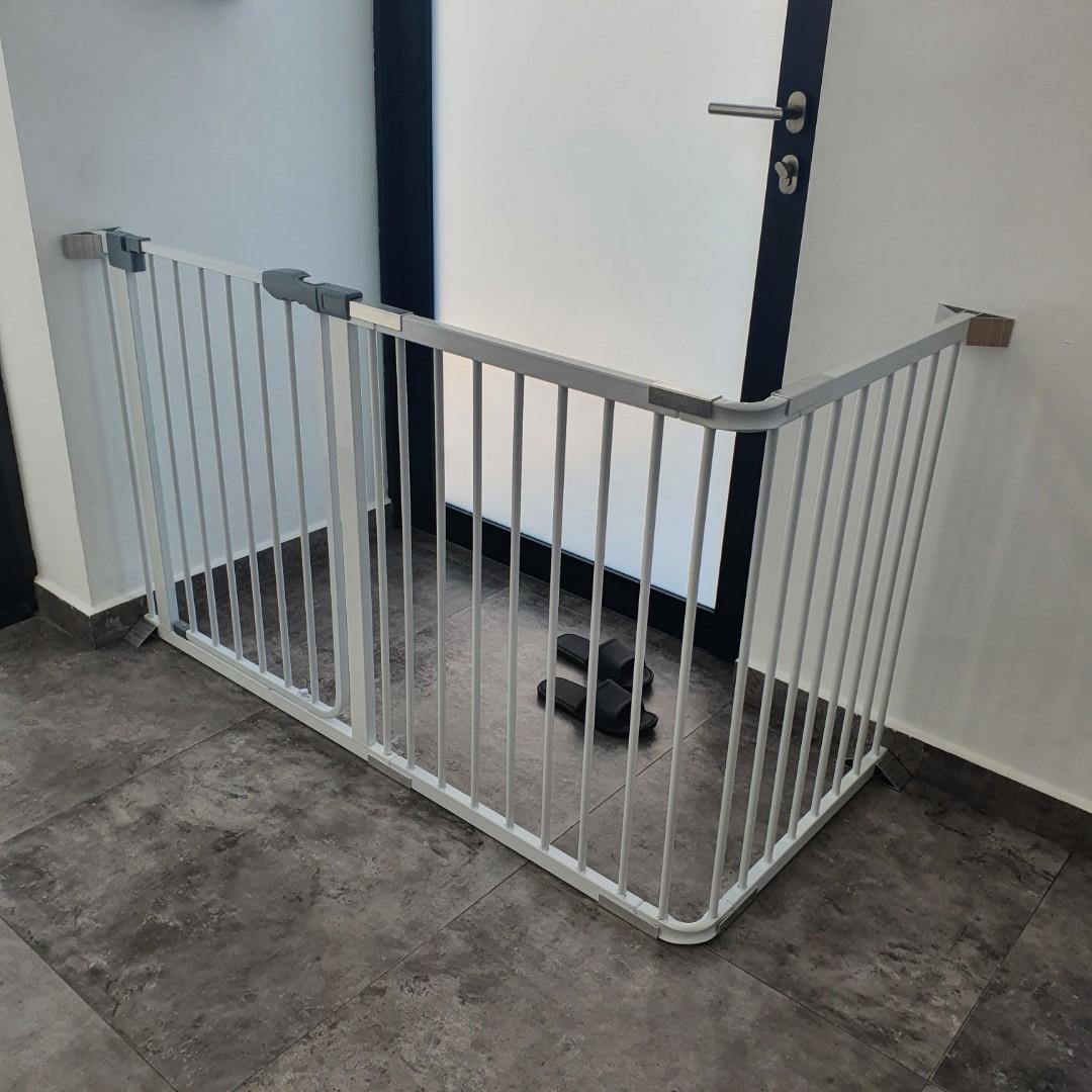 L shaped clearance baby gate