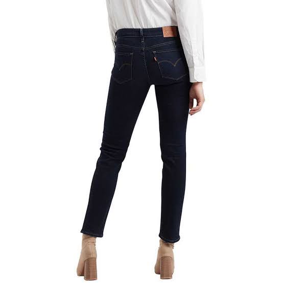 Levi's 712 Slim Jeans, Women's Fashion, Bottoms, Jeans on Carousell