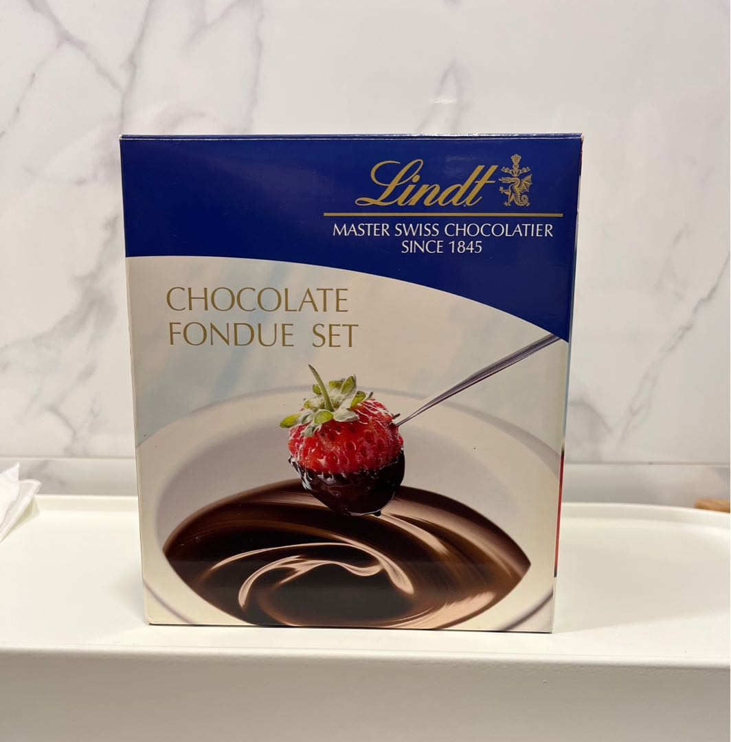 Lindt Chocolate Fondue set, 傢俬＆家居, 廚具和餐具, 其他廚具和餐具 Carousell