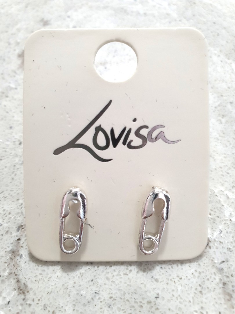 Safety pin hotsell earrings lovisa