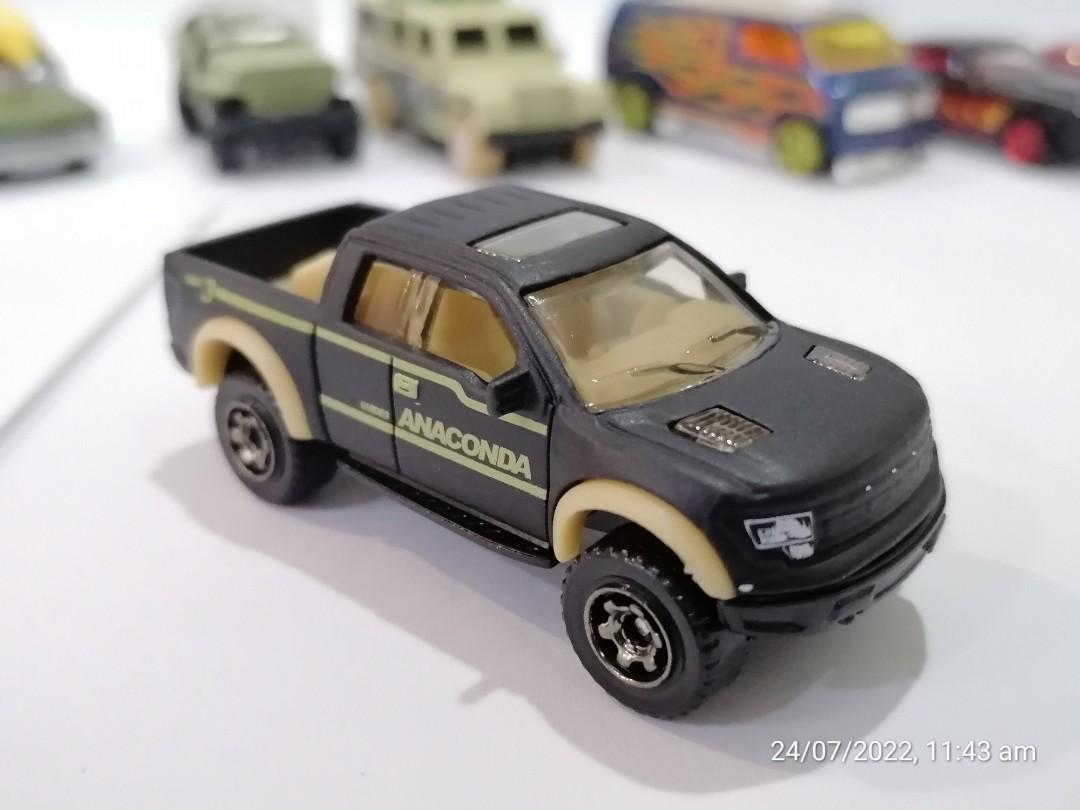 Matchbox 2022 5 Pack City Adventure III 2010 Ford F-150 SVT Raptor