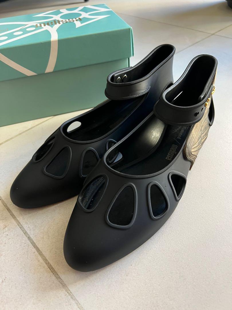 Black and gold store vivienne westwood shoes