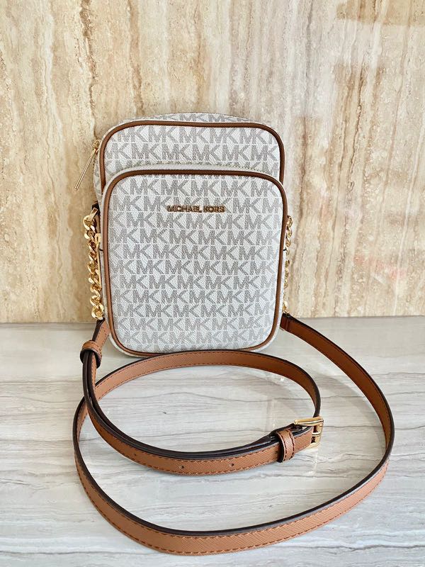 Travel Medium NS Chain Xbody Vanilla 