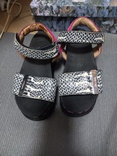 （分類：）位於 。 由 maureign29 提交（商品編號 1175012299，圖片 1）。簡介： 。