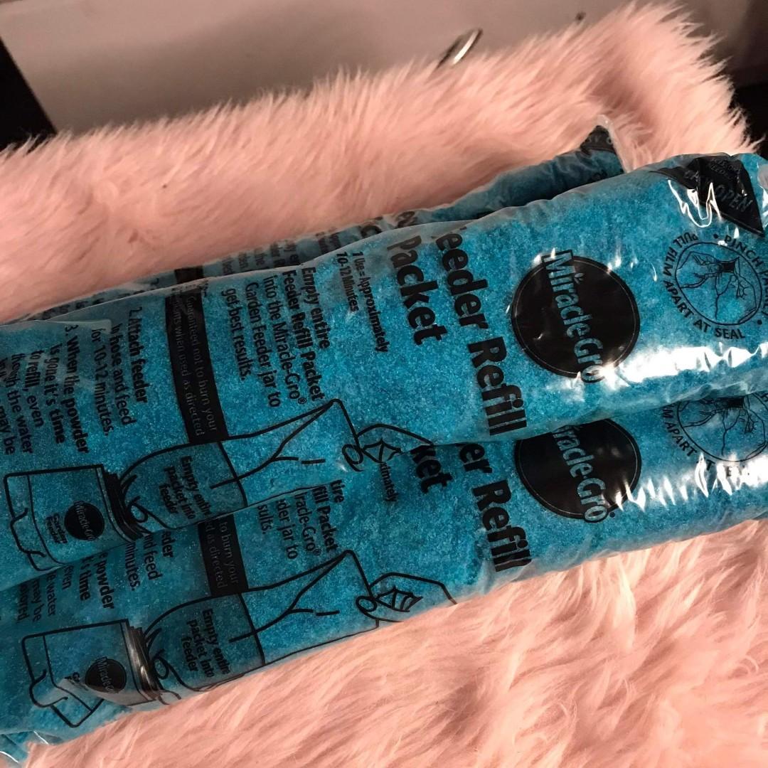 Miracle grow fertilizer /600grams/ feeder refill packet / original