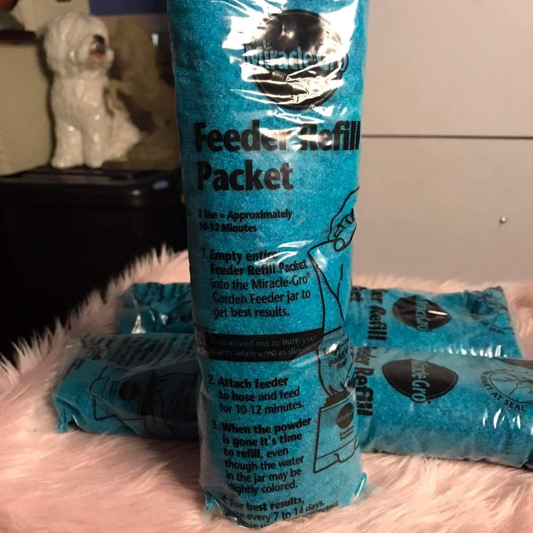 Miracle grow fertilizer /600grams/ feeder refill packet / original