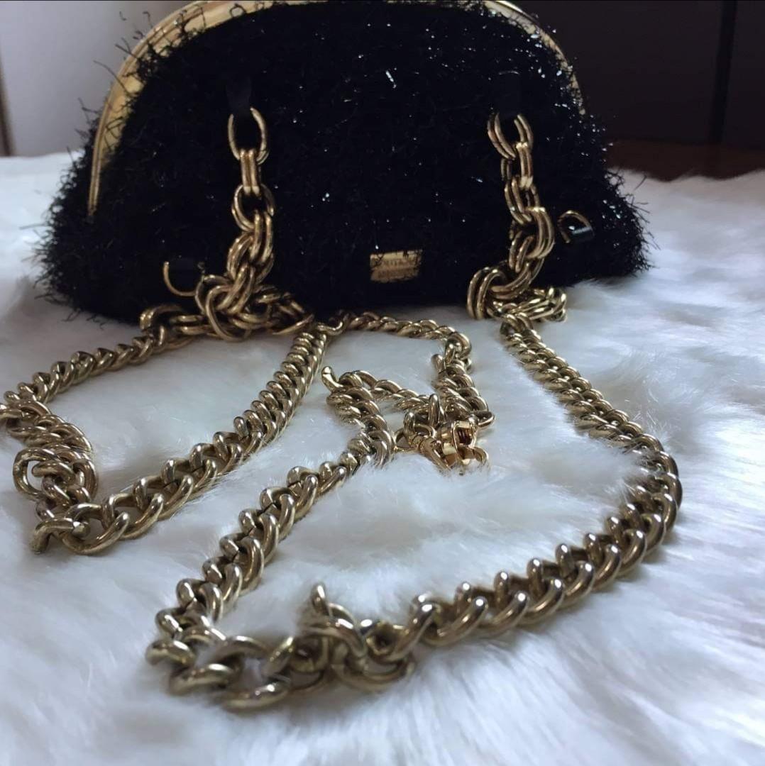 Moschino gold hotsell boutique bag