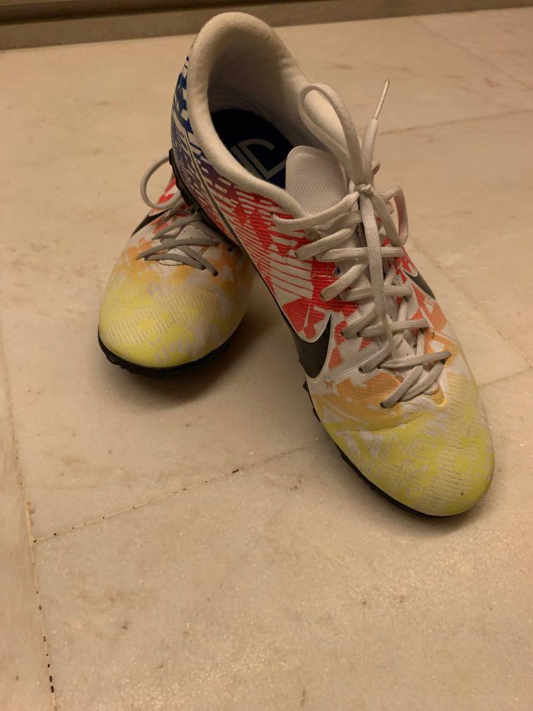nike alegria soccer boots. UK6.5 UER40.5 turf boots
