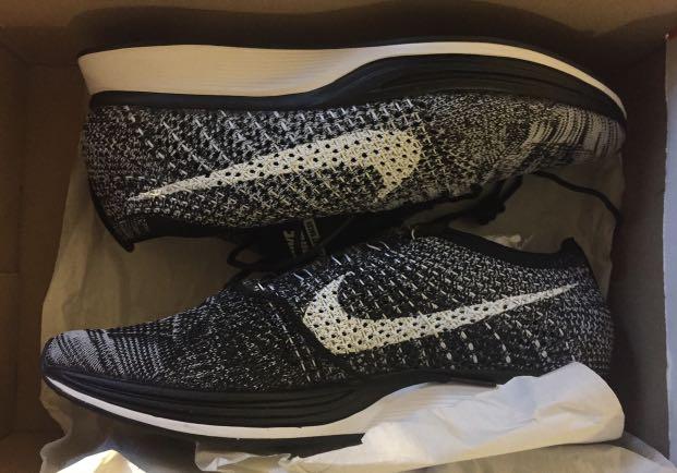 nike flyknit oreo 2.0