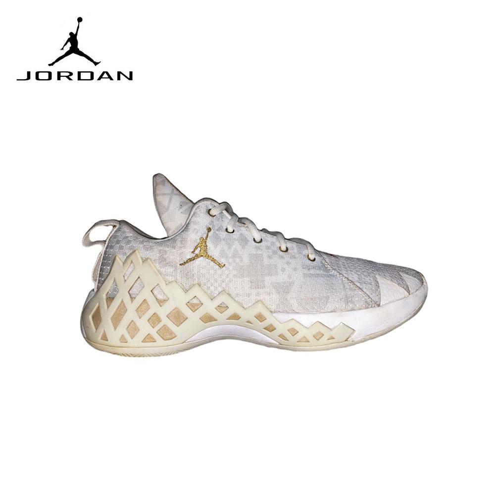 NIKE JORDAN JUMPMAN DIAMOND LOW WHITE, Fesyen Pria, Sepatu , Sneakers