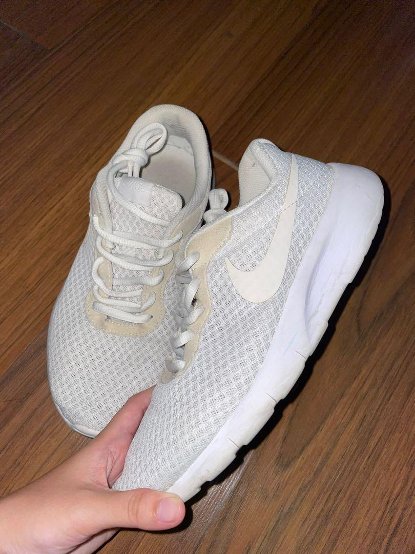 Nike tanjun 6y discount