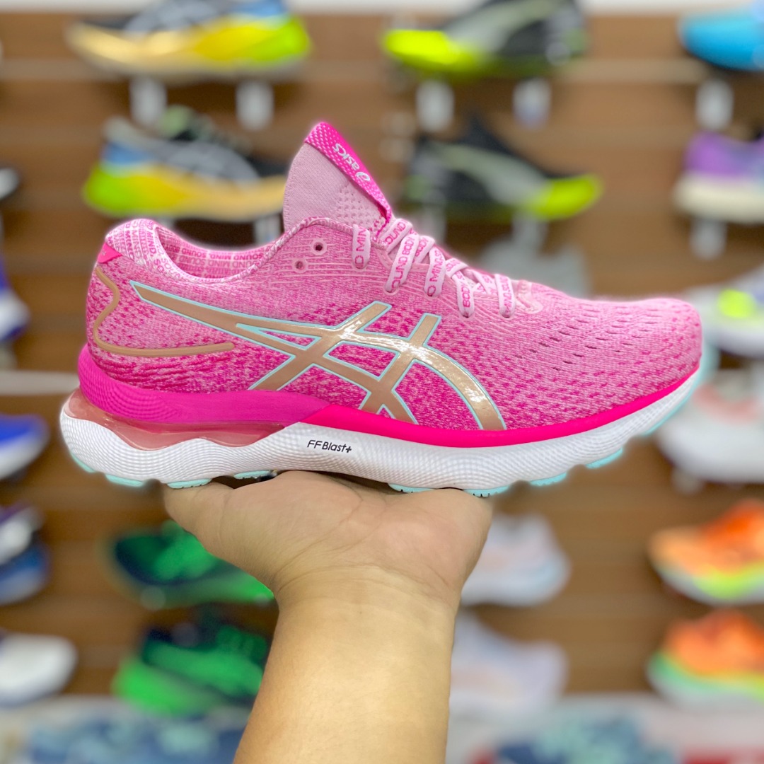 Nauwkeurig Artistiek plotseling Limited] Asics Gel Nimbus 24 Limited Edition Rose Gold Women Running,  Women's Fashion, Footwear, Sneakers on Carousell